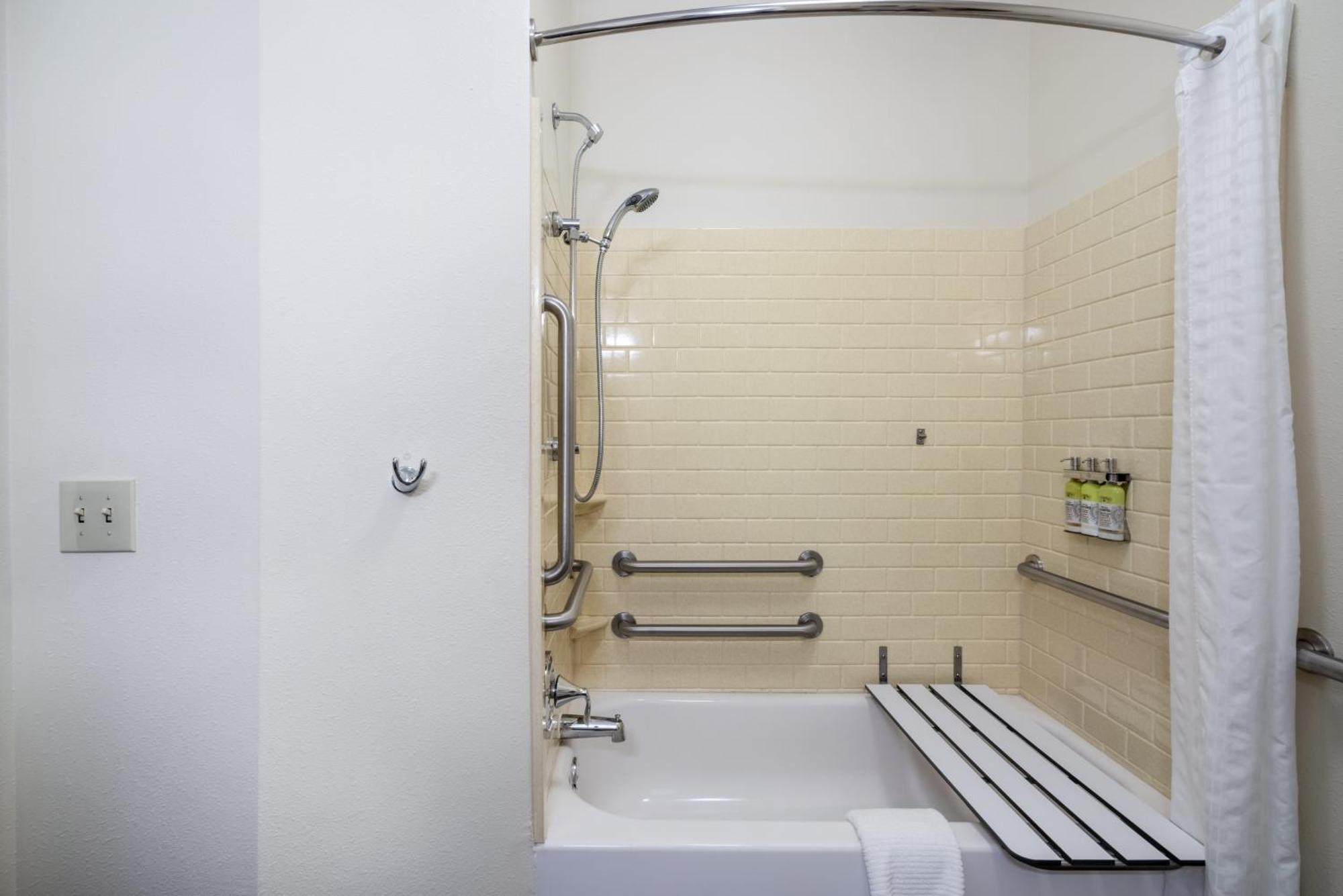 Candlewood Suites Auburn By Ihg Buitenkant foto